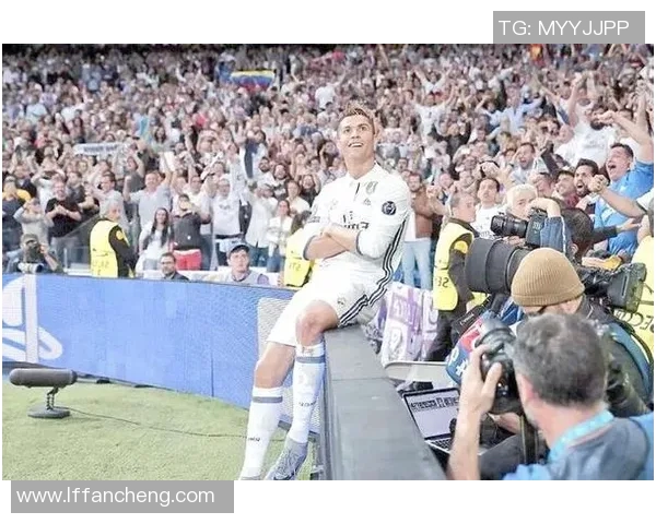 足球明星转会背后的感人故事与情感瞬间分享